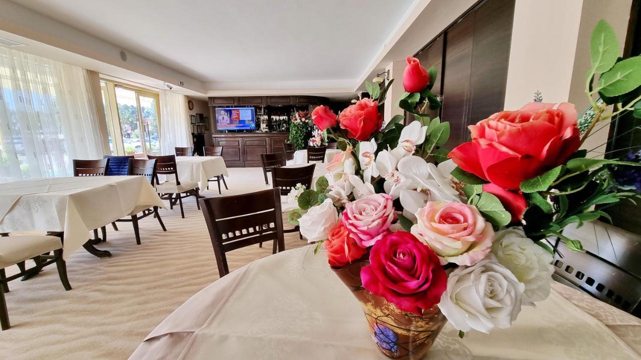 Hotel Condor Mamaia Exteriér fotografie